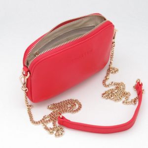 Leather_sweetheart_bag_red_inside