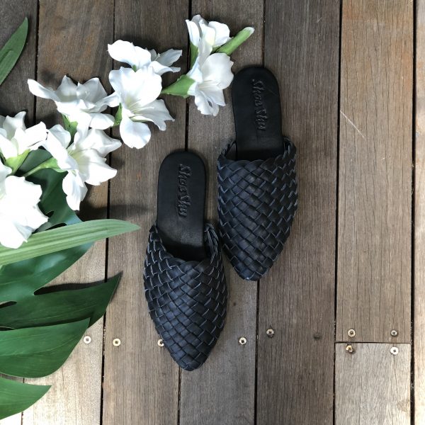 Leather Pointed Woven Loafer